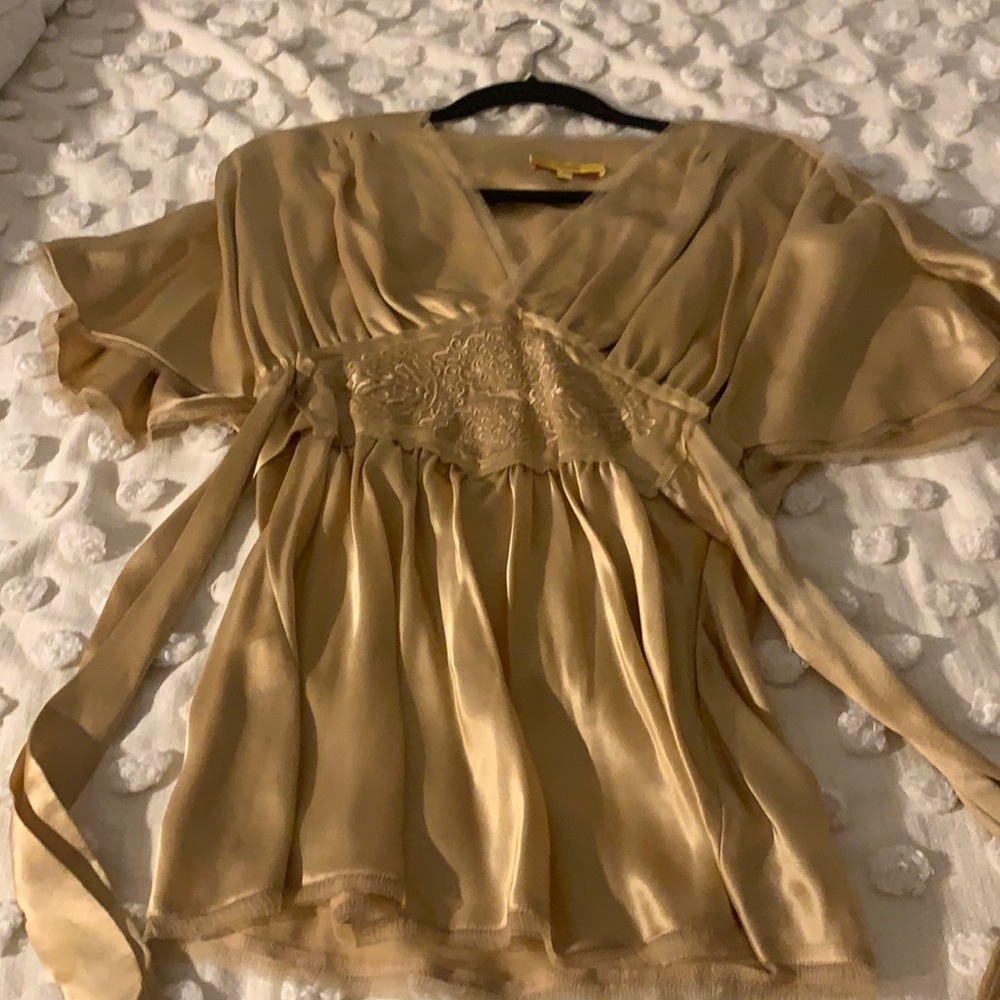 Size small beautiful blouse